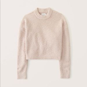 Abercrombie & Fitch CremeLuxe Crew Sweater NWOT Size Medium Cream